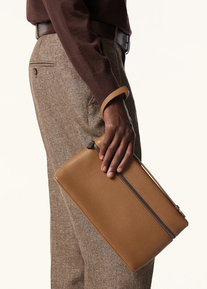 Extra Pouch L29 Grained Calfskin